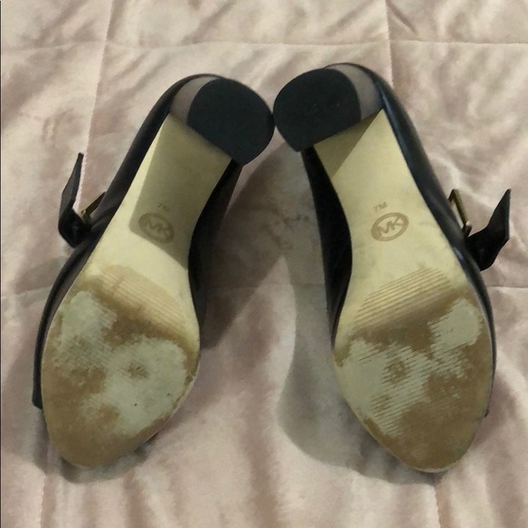 Comfortable with Platform Heel - Picture 5 of 5